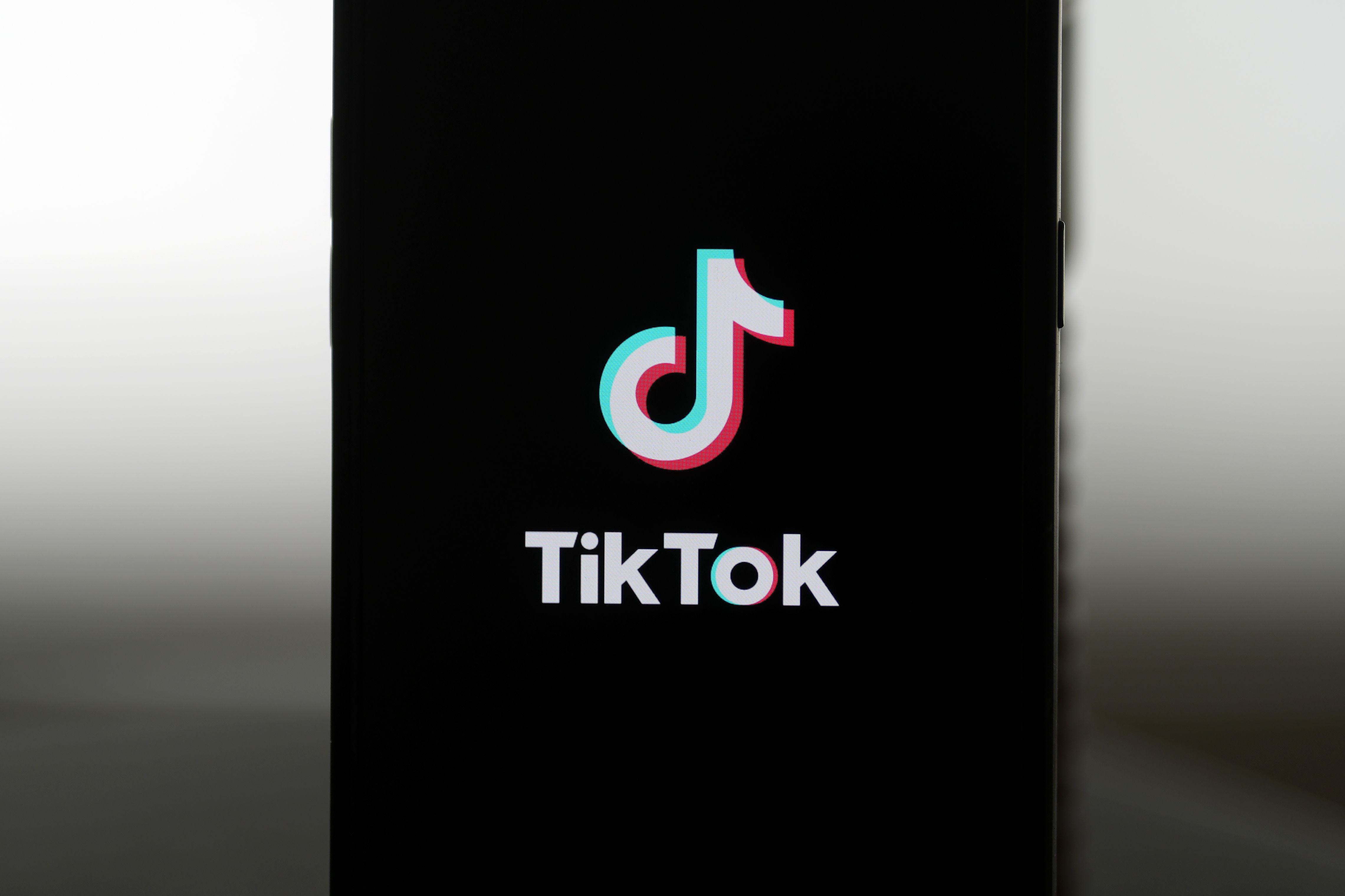 8054949-1 ▲▼美國當地1.7億名用戶已經無法再使用TikTok了。(圖/達志影像/美聯社)