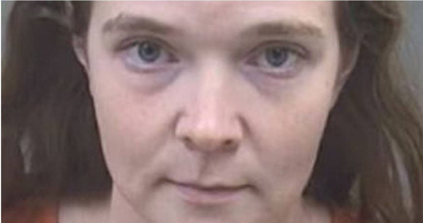 8065923-1 父母將22公斤手提箱放嬰兒床防小孩爬出 隔天2歲女童窒息慘死