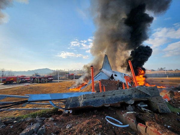 ▲▼南韓濟州航空181人客機墜毀。（圖／路透）