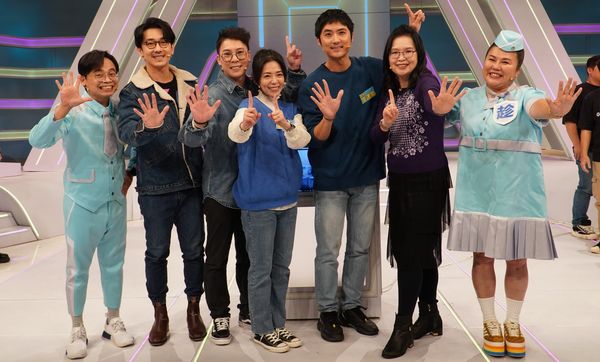 ▲李運慶(右3)與施名帥(左2)賽前緊張到想吐，林美秀安慰兩人剛「娶妻生子」運氣很旺。（圖／公視台語台）