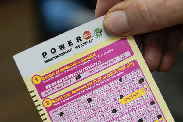 ▲▼美國威力球(Powerball)彩券。（圖／達志影像／美聯社）