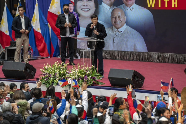 d8120181 ▲▼ 菲律賓前總統杜特蒂(Rodrigo Duterte)9日在香港出席活動。(圖/達志影像/美聯社)