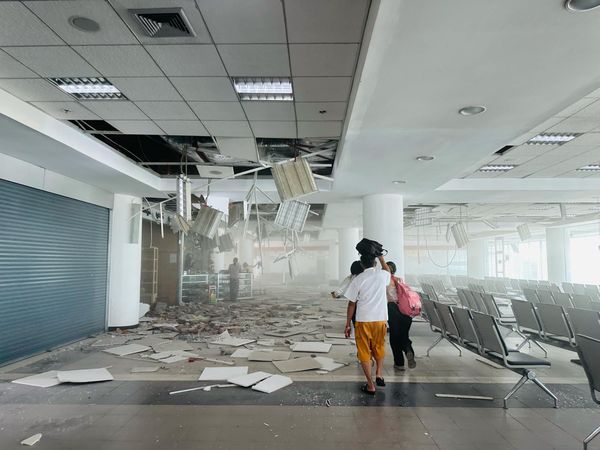 d8148432 ▲▼緬甸強震災情曝!曼德勒機場淪廢墟「宛如遭轟炸」 公寓整棟被震歪。(圖/翻攝臉書)