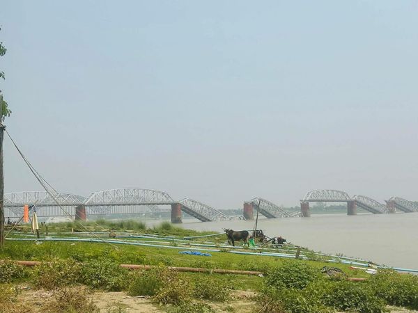 ▲▼緬甸強震後，90年地標「阿瓦橋」倒塌。（圖／翻攝自Facebook／Khit Thit Media）