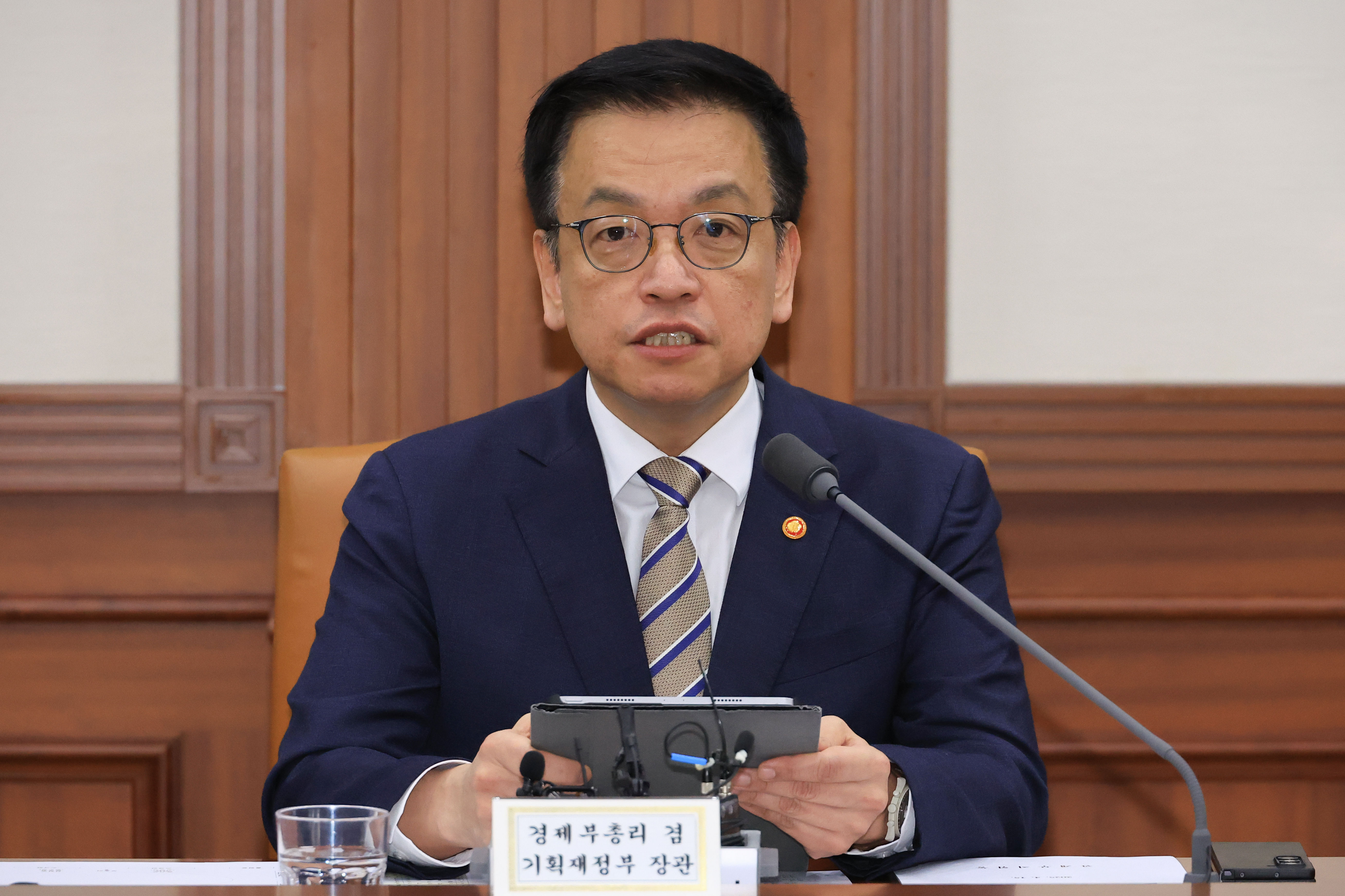 ▲▼南韓經濟副總理兼企劃財政部長崔相穆。（圖／達志影像）