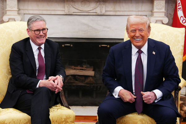 d8105450 ▲▼美國總統川普(Donald Trump)在白宮與英國首相施凱爾(Keir Starmer)會面。(圖/路透)