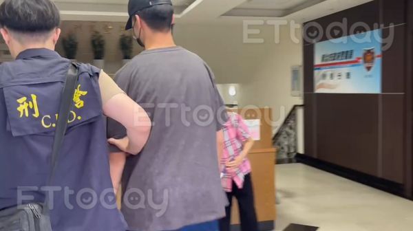 d8215868 ▲閃兵案第二波搜索,陳大天被逮到案了。(圖/記者陸運陞攝,下同)