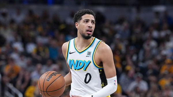 d8223838-1 ▲溜馬一哥哈利伯頓(Tyrese Haliburton)邀請球迷觀看東區冠軍戰第4戰。(圖/達志影像/美聯社)