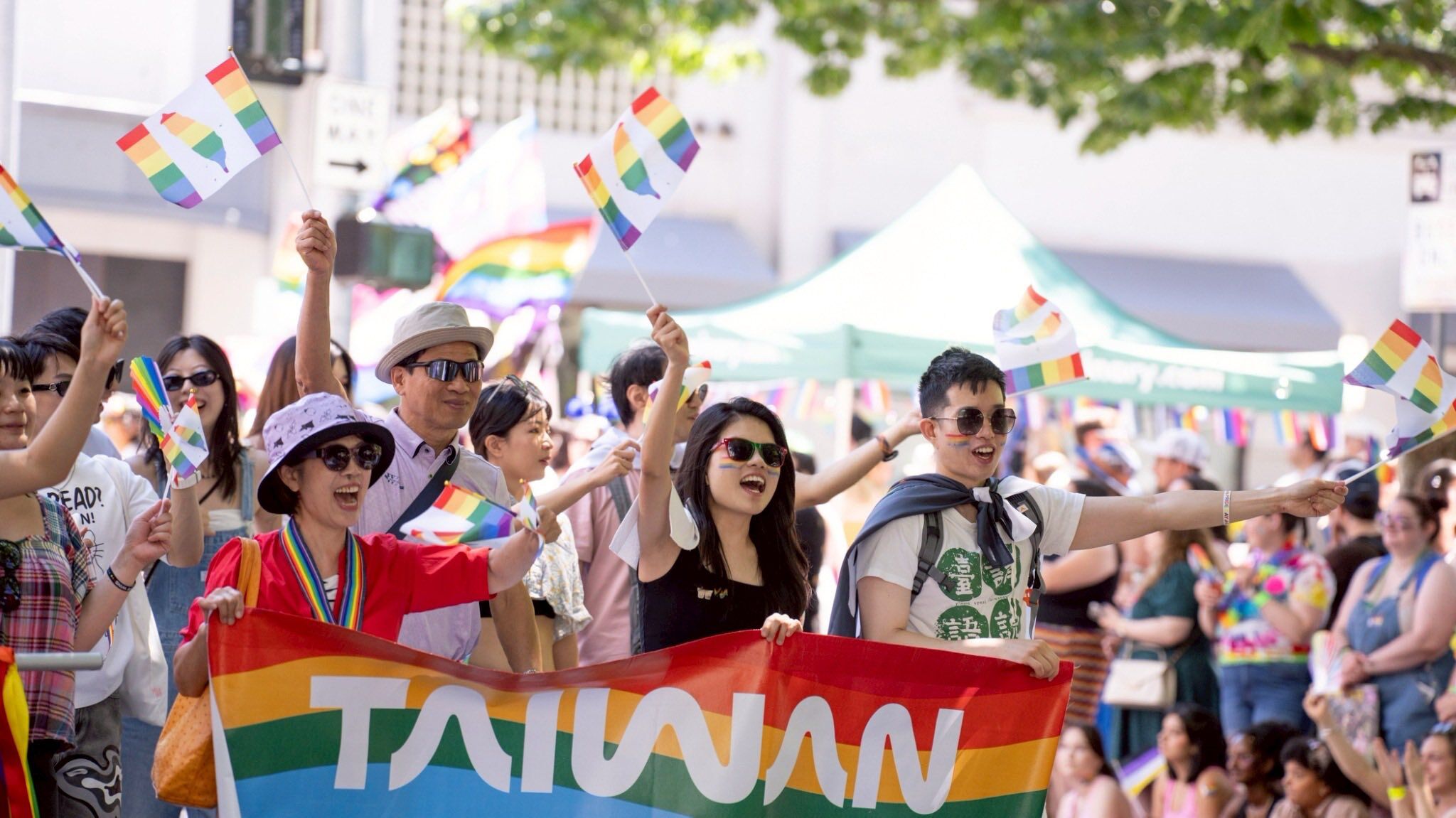 ▲▼ 台灣隊首度亮相西雅圖同志遊行。（圖／翻攝自臉書／Taiwanese Association of Greater Seattle 大西雅圖台灣同鄉會）