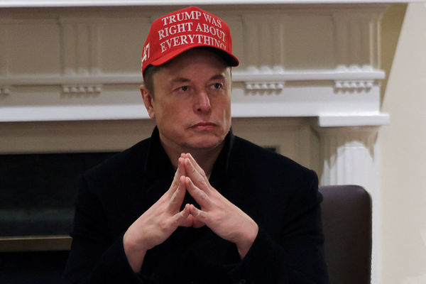 ▲▼全球首富馬斯克（Elon Musk）與MAGA帽子（圖／路透）