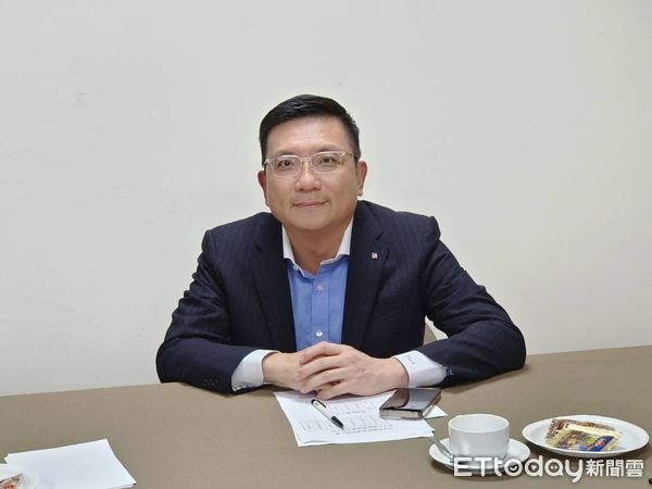 ▲陽明海運董事長蔡豐明看好未來兩季業績表現。（圖／記者張佩芬攝）