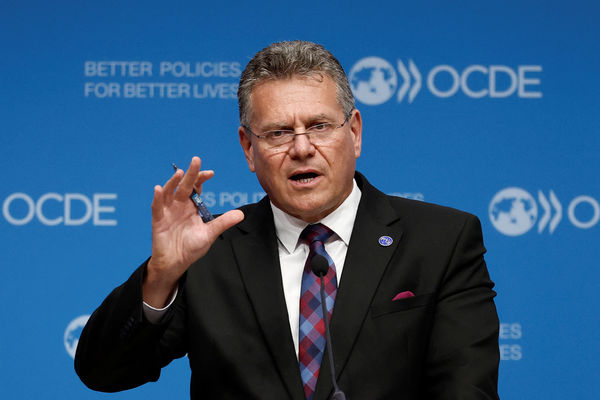 d8286484 ▲▼ 歐盟貿易執委謝夫喬維奇(Maros Sefcovic)。(圖/路透)