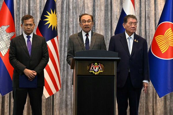 d8329021 ▲▼馬來西亞首相安華(Anwar Ibrahim)居中協調之下,泰國與柬埔寨宣布停火。泰柬衝突。泰柬邊境衝突。(圖/路透)