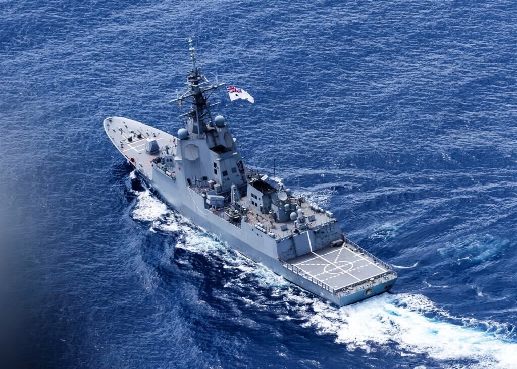 8388682-1 ▲▼澳洲飛彈驅逐艦「布里斯本號」在西菲律賓海執行任務,6日通過台灣海峽。(圖/翻攝自X)