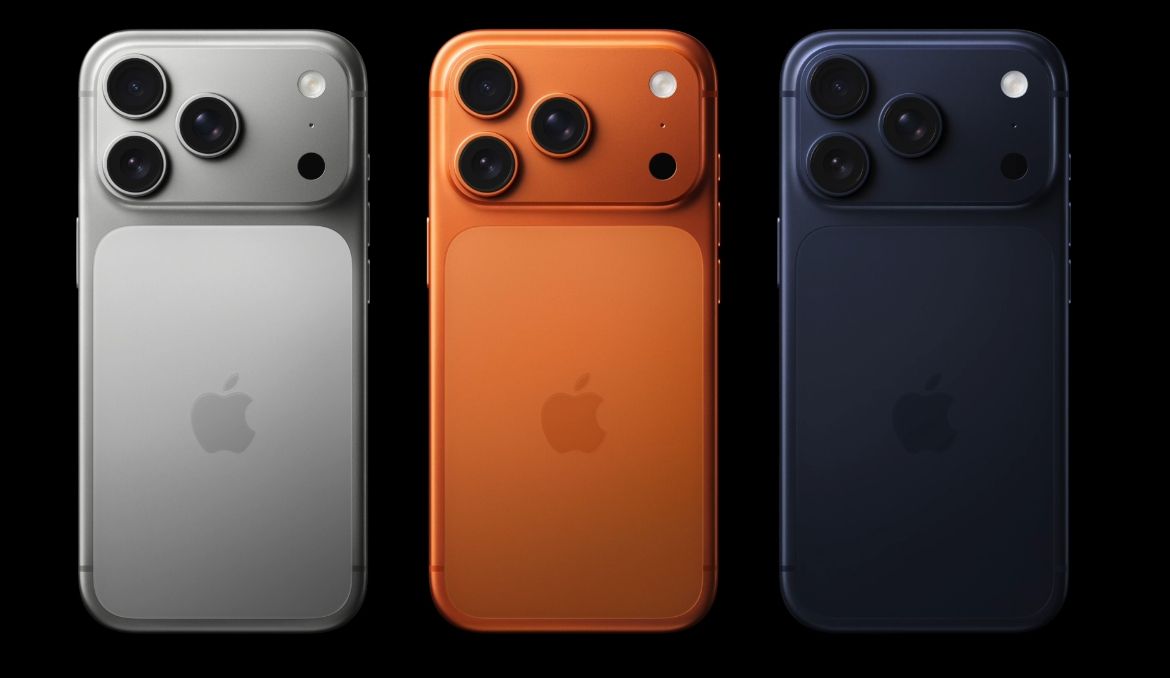 8393057-1 ▲▼iPhone 17 Pro宇宙橙慘淪迷因。(圖/取自APPLE官網)