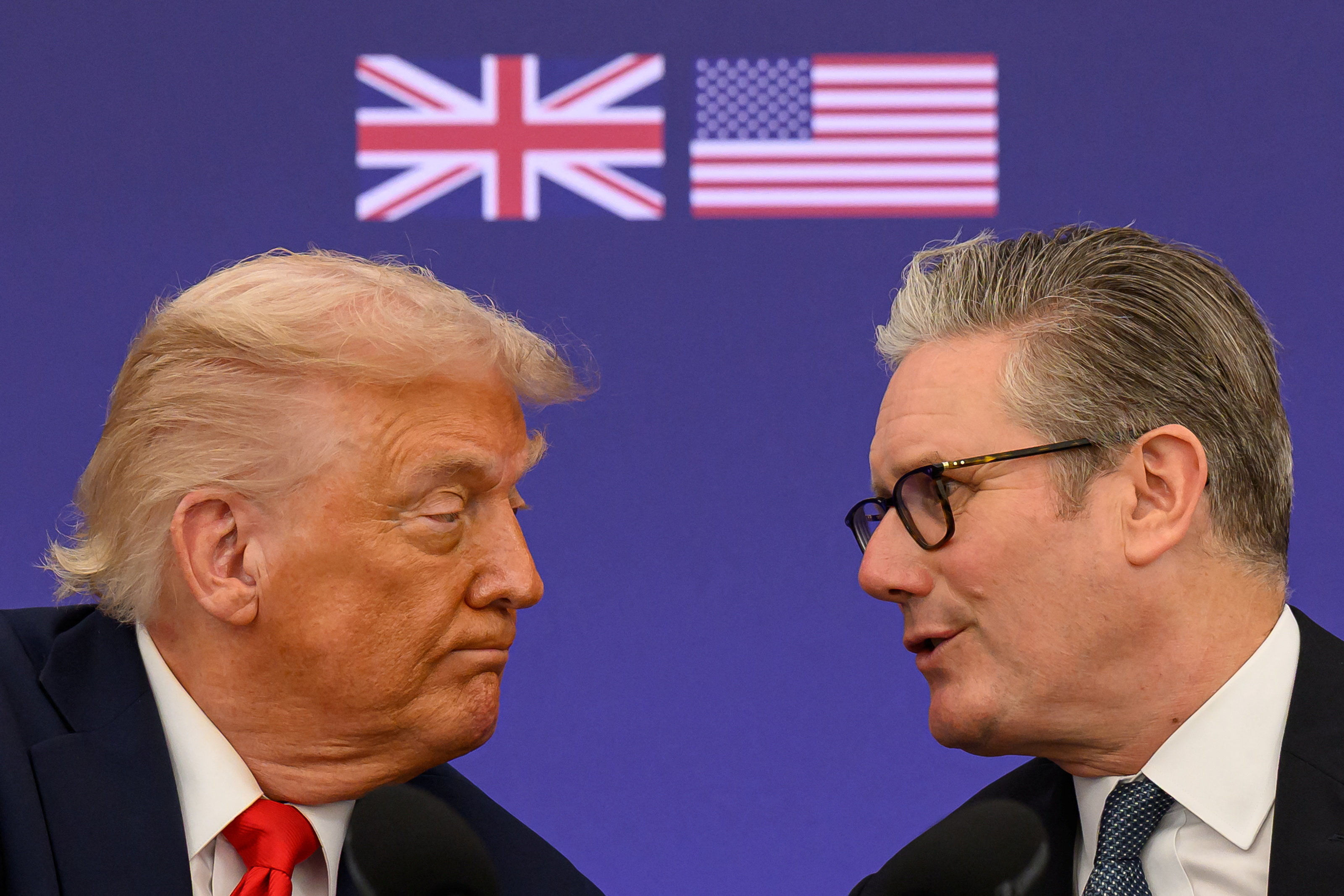 ▲▼美國總統川普（Donald Trump）與英國首相施凱爾（Keir Starmer）共同召開記者會上。（圖／路透社）