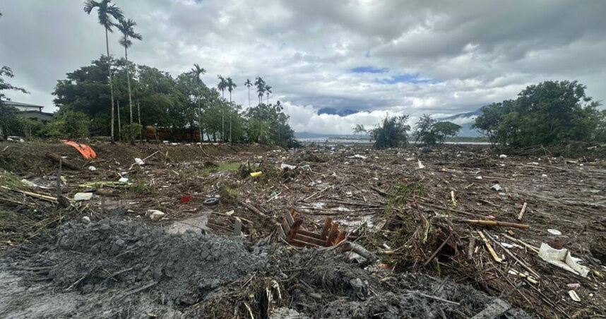 國際媒體頭條直擊花蓮慘況！樺加沙釀堰塞湖潰堤「居民爬屋逃生」　外媒驚呼：如海嘯襲村