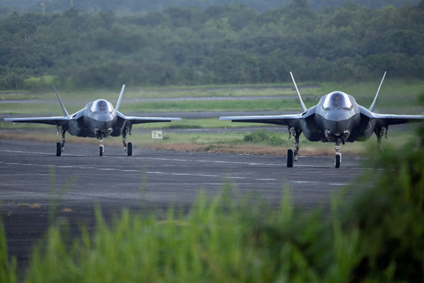 ▲▼美軍F-35戰鬥機，停放在波多黎各（Puerto Rico）塞瓦（Ceiba）前羅斯福路軍事基地（Roosevelt Roads military base）。（圖／路透）