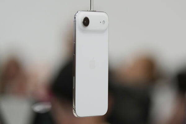 ▲▼iPhone Air。（圖／達志影像／美聯社）