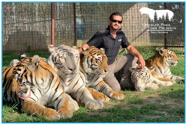 ▲▼美國咆哮松虎類保護區（Growler Pines Tiger Preserve）的園主伊斯利（Ryan Easley）被老虎咬死。（圖／翻攝自Facebook）