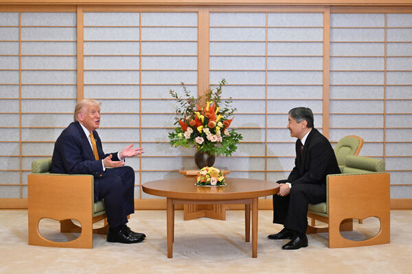 ▲▼日本德仁天皇在皇居御所會見來訪的美國總統川普（Donald Trump）。（圖／路透）