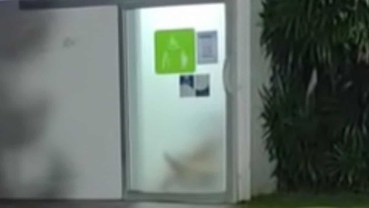 8438365 ▲▼公廁活春宮。(圖/TikTok/@user4609781679653)