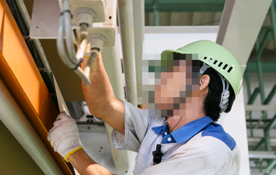 ▲▼日40歲工人遭機器「夾頭慘死」！口噴鮮血。（圖／翻攝自Settsu Carton）