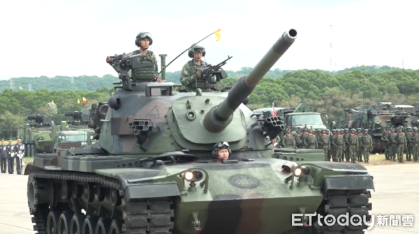 ▲▼「陸軍裝甲第五八四旅聯兵三營換裝M1A2T戰車成軍典禮」。（圖／記者許靖騏攝）