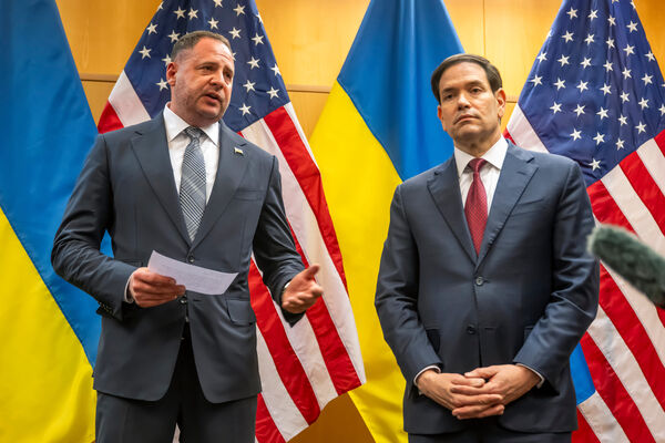▲▼烏克蘭總統幕僚長葉爾馬克（Andriy Yermak）和美國國務卿盧比歐（Marco Rubio）在瑞士日內瓦會談後發表演說。（圖／達志影像／美聯社）