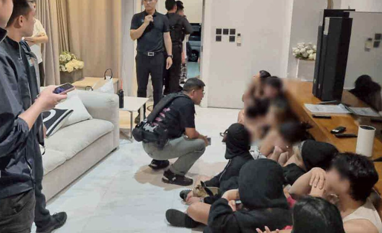 8476809 ▲▼ 妙瓦底園區遭破!19人窩藏曼谷別墅被逮。(圖/翻攝自Khaosod)