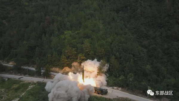 ▲▼解放軍軍演。（圖／路透社）