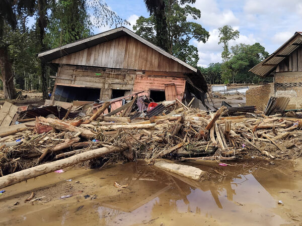 ▲▼印尼北蘇門答臘省（North Sumatra）洪災。（圖／路透）