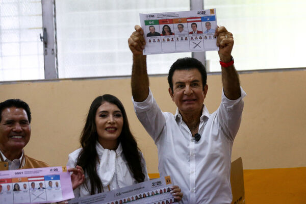 ▲▼宏都拉斯中間右派反對黨自由黨候選人納斯拉亞（Salvador Nasralla）。（圖／路透）