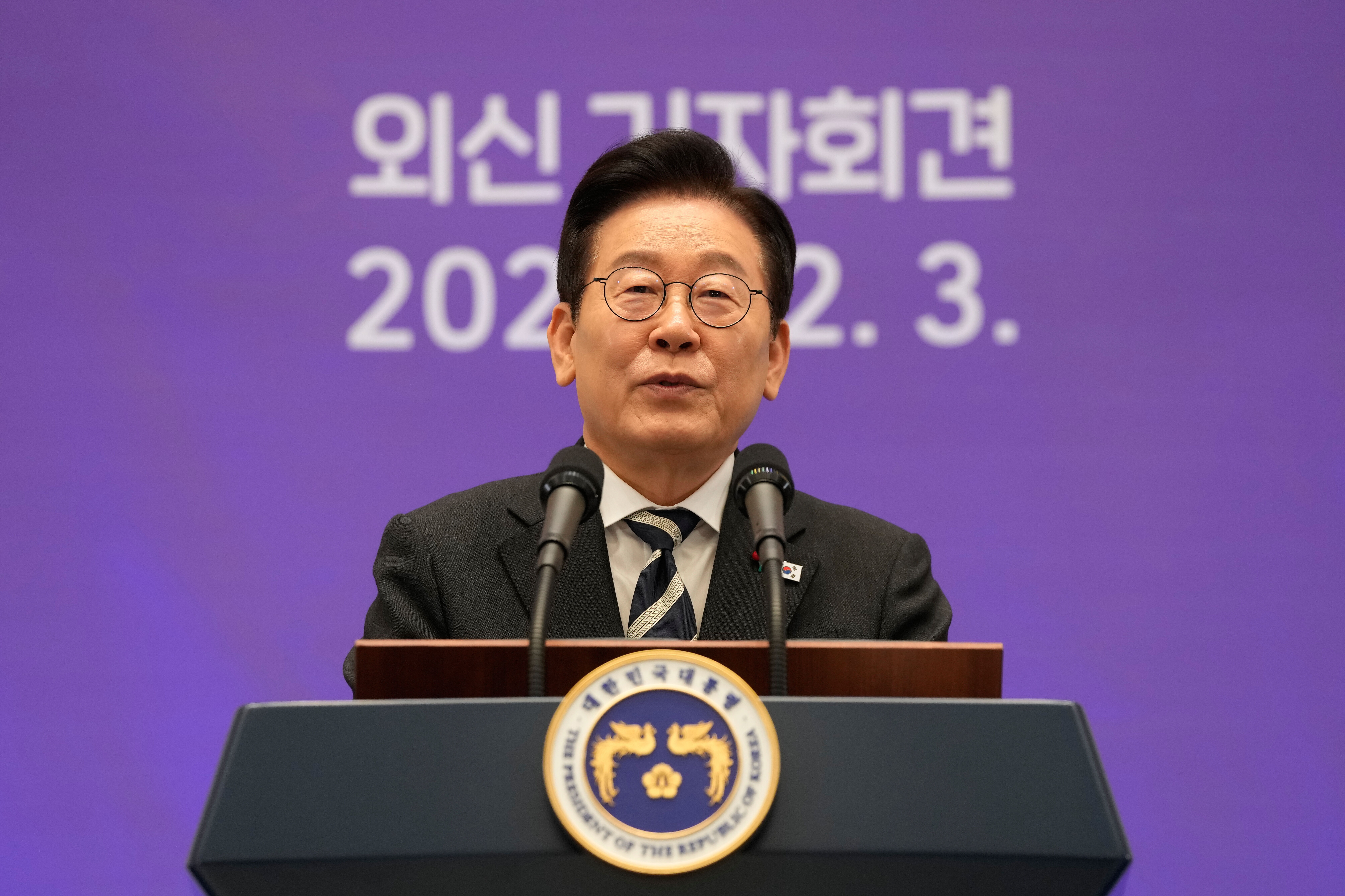 8520394 ▲▼南韓總統李在明3日在青瓦台迎賓館舉行外媒記者會。(圖/達志影像/美聯社)