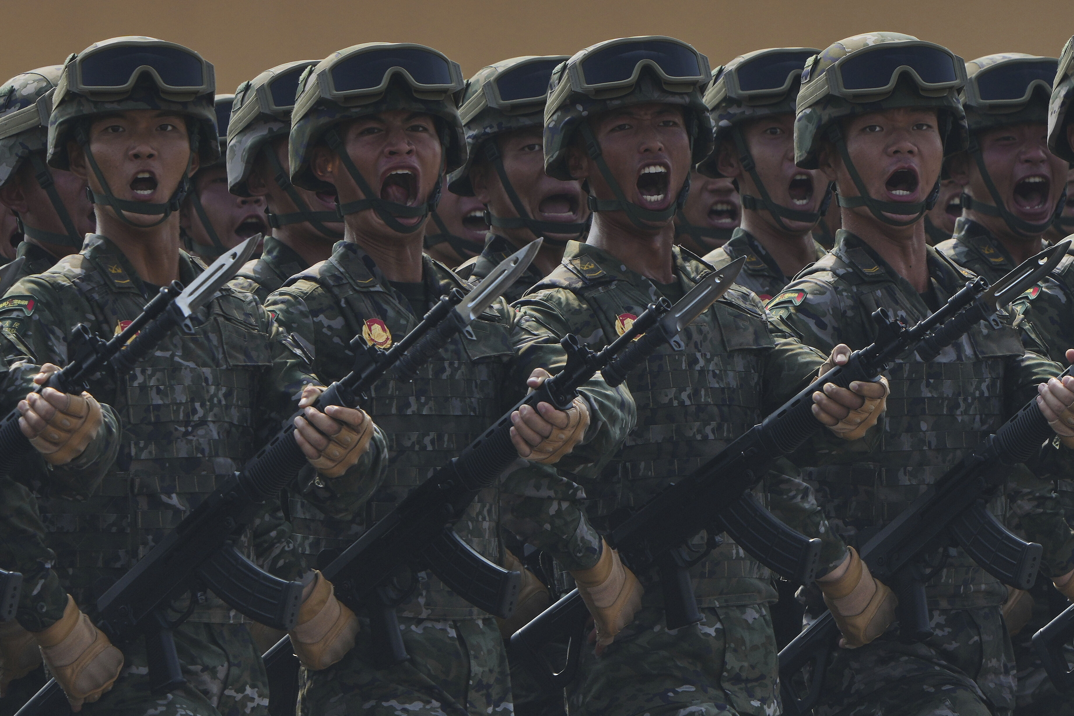 8557651 ▲▼中國大陸解放軍9月參加抗戰勝利80周年軍演。(圖/達志影像/美聯社)