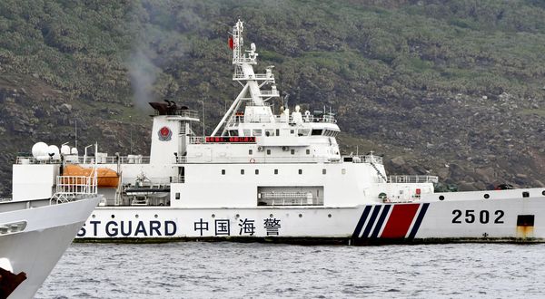 d7625986 ▲▼中國海警船今年4月27日在日本實際控制的尖閣諸島附近出沒,中國聲稱擁有主權。(圖/達志影像)