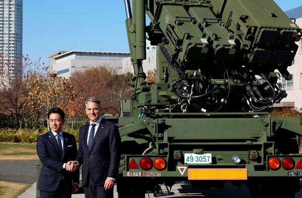 ▲▼  澳洲國防部長馬勒斯（Richard Marles）與日本防衛大臣小泉進次郎。（圖／路透）