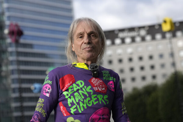 d8595411-1 ▲法國「蜘蛛人」亞倫羅伯特(Alain Robert)。(圖/達志影像/美聯社)