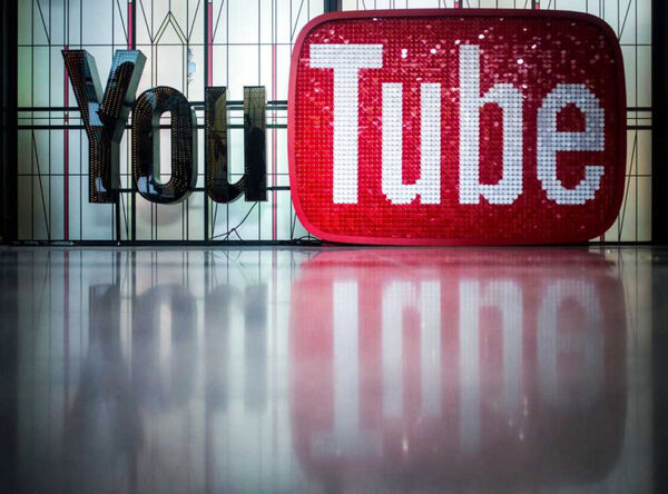 d8600500-1 YouTube推動更多功能納入Premium,積極提升訂閱誘因與廣告效益。