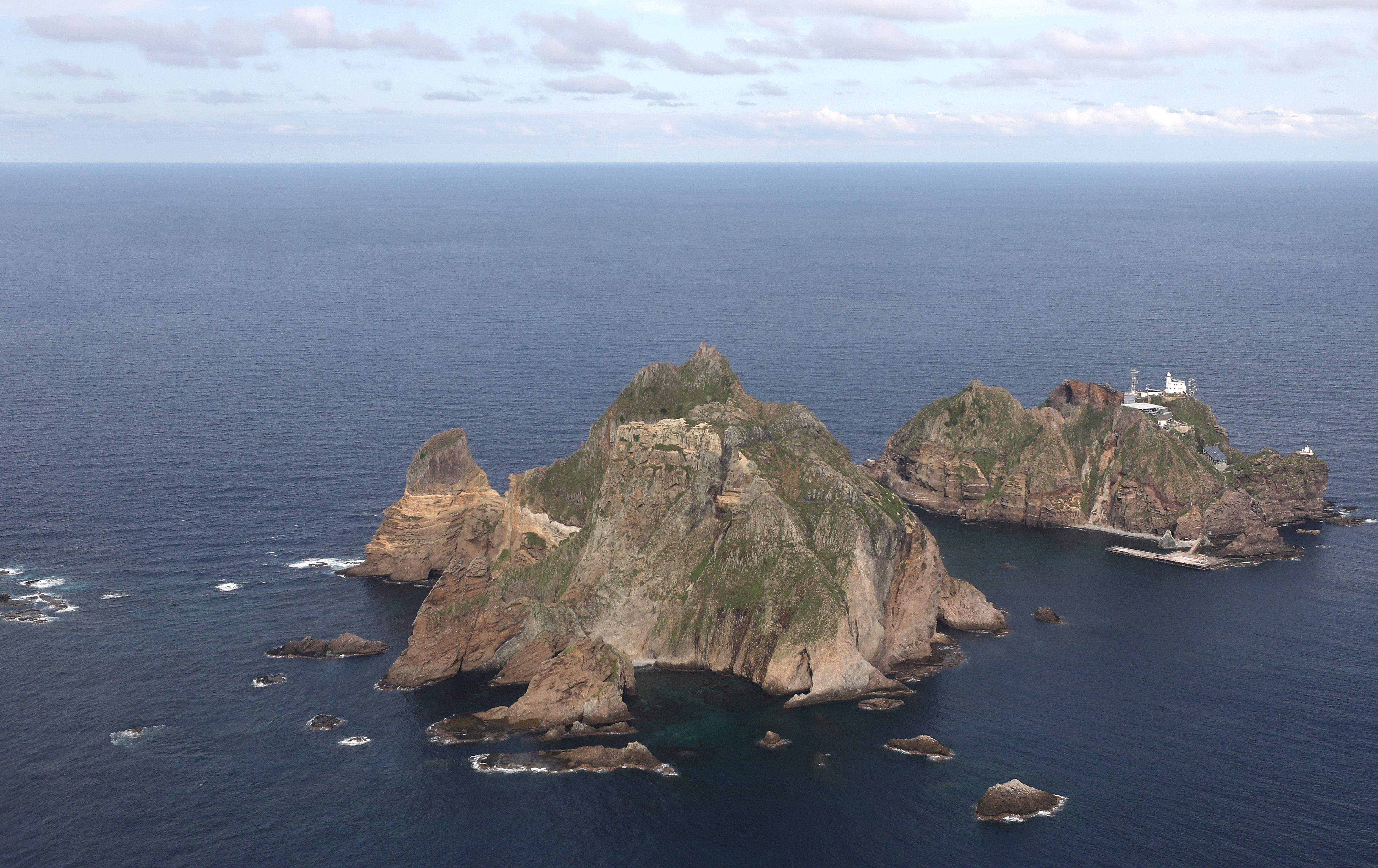 ▲▼獨島為南韓實際管轄的領土，不過日本卻將之稱為竹島，主張日本擁有其主權。（圖／志影像／newscom）