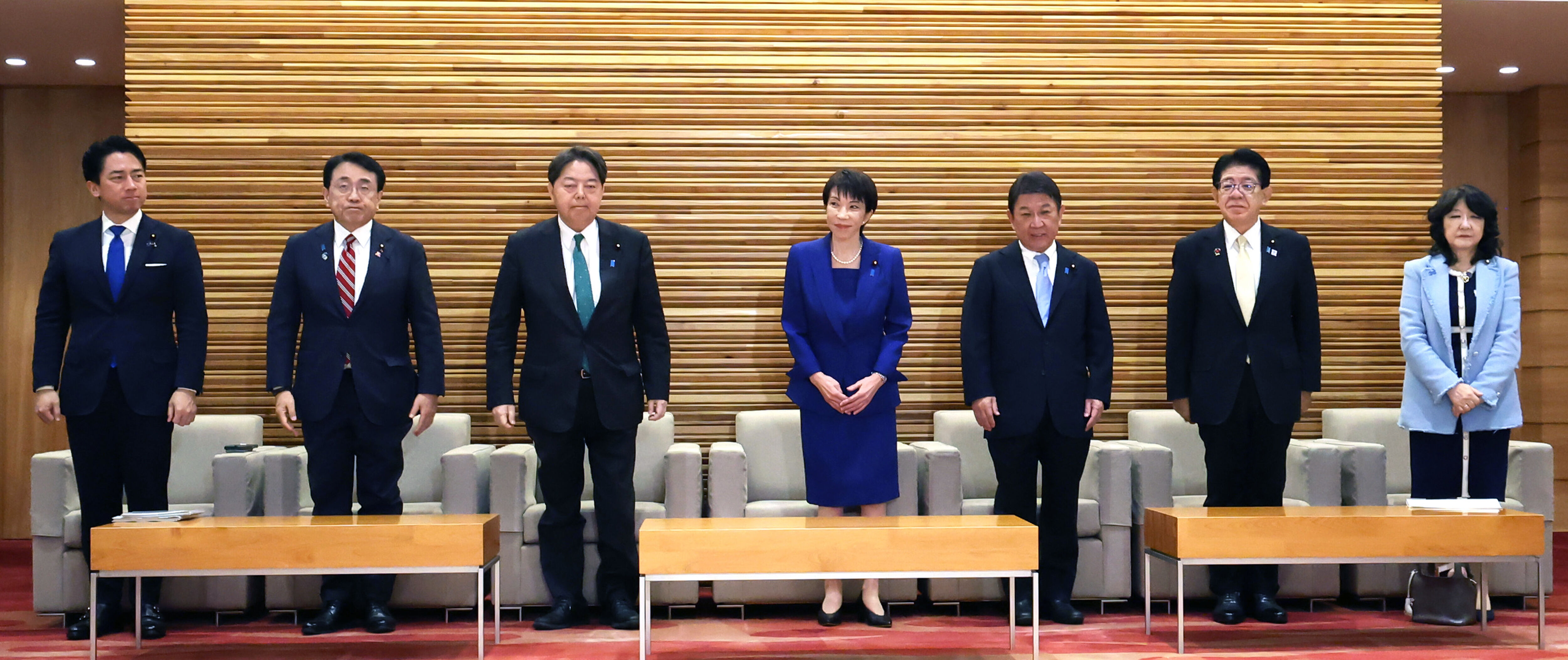 ▲▼日本政府23日上午召開內閣會議，正式做出解散眾議院的決定。（圖／達志影像／美聯社）