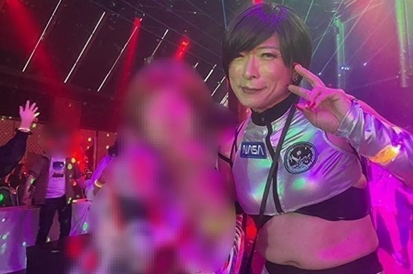 8600040 ▲死者浦仁志生前熱愛女性打扮。(圖/翻攝自X)