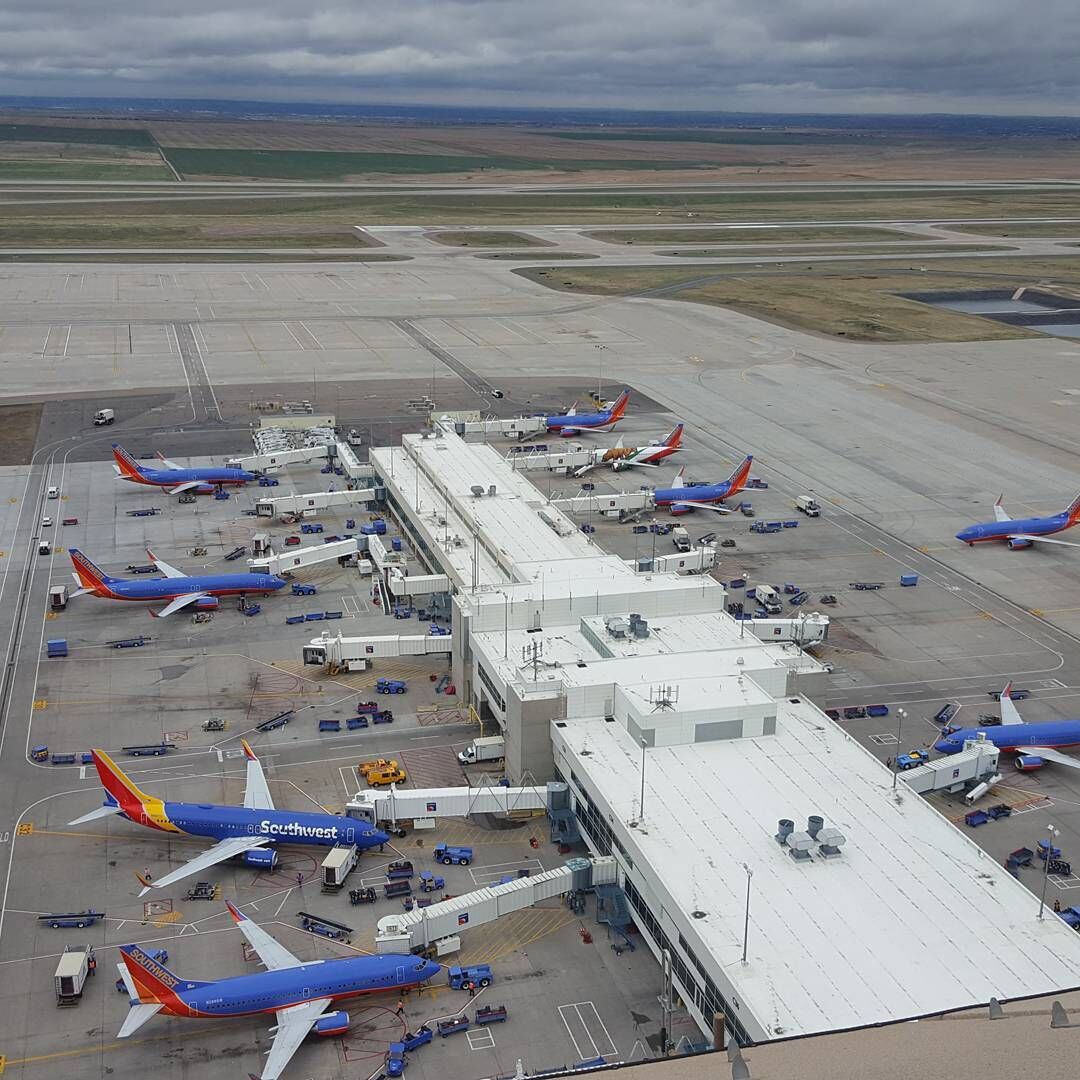 ▲▼美國科羅拉多州丹佛國際機場（denver international airport）。（圖／翻攝丹佛國際機場臉書）