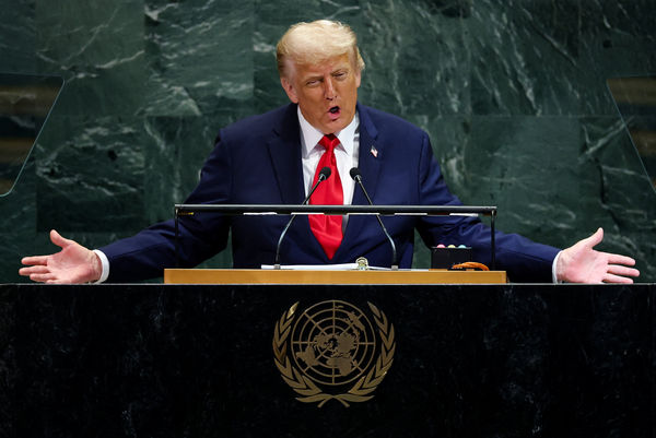 d8414774 ▲▼美國總統川普(Donald Trump)23日在聯合國大會(United Nations General Assembly)發表演說。(圖/路透)