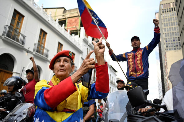 ▲▼委內瑞拉首都卡拉卡斯（Caracas）街上的示威群眾。（圖／路透）