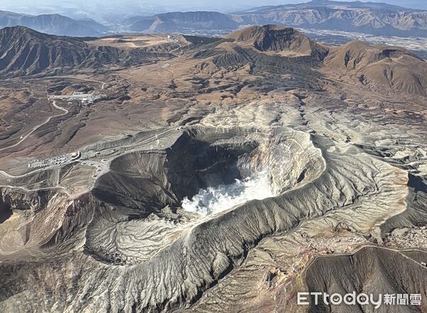 ▲▼阿蘇火山。（圖／記者周湘芸攝）