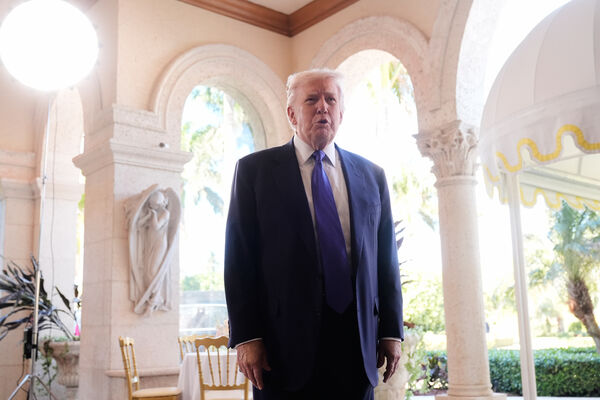 ▲▼美國總統川普（Donald Trump）出席白宮副幕僚長心腹史卡維諾（Dan Scavino）在佛州海湖莊園（Mar-a-Lago）舉辦的婚禮。（圖／達志影像／美聯社）