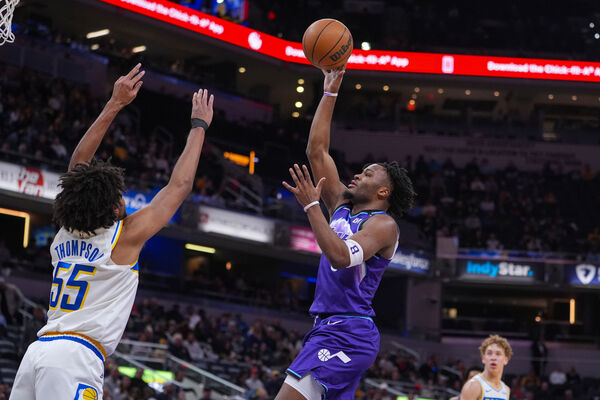 ▲爵士柯利爾單場狂傳22助攻，成為NBA史上最年輕能單場傳出20次以上助攻好手。（圖／達志影像／美聯社）