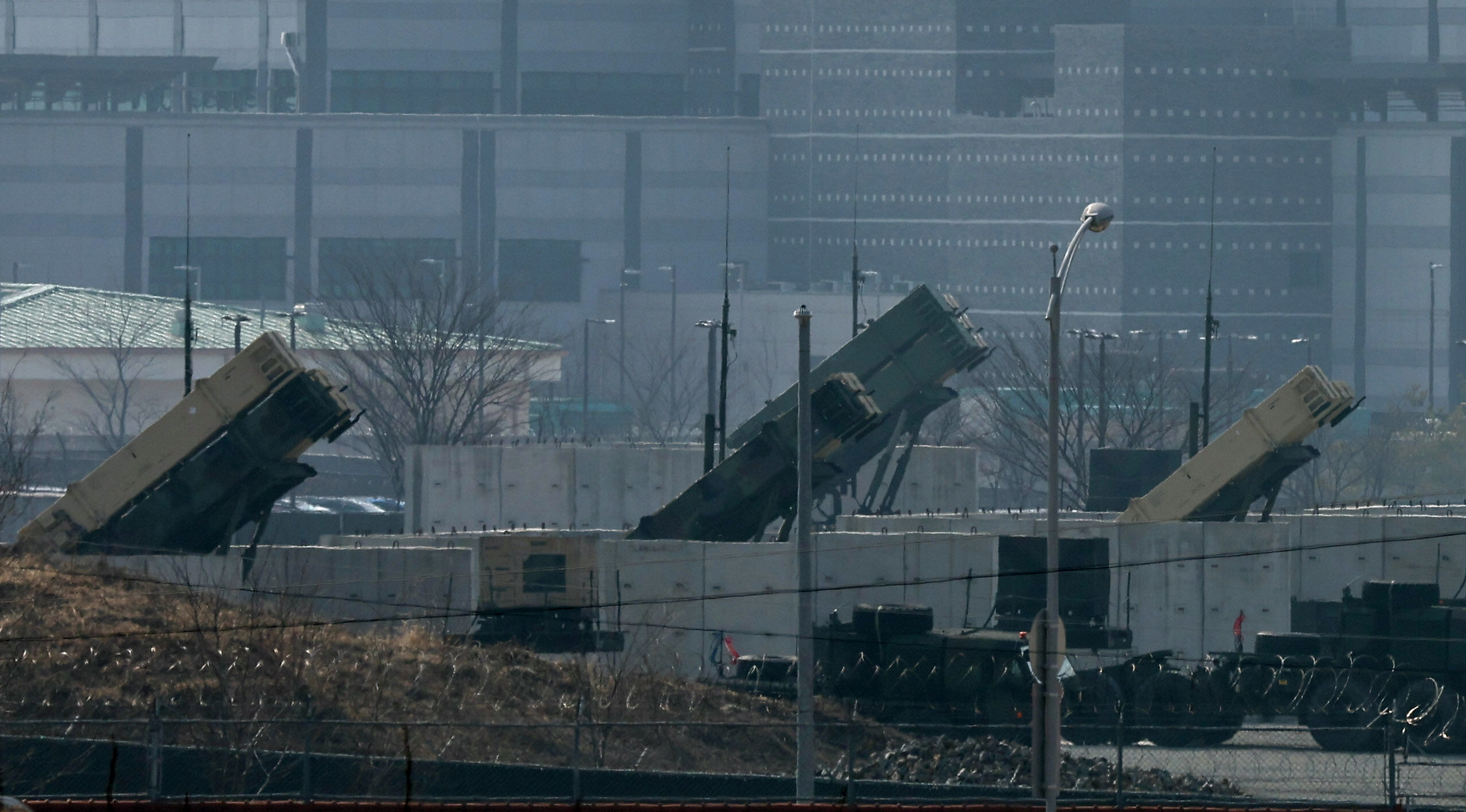 ▲▼部署在南韓京畿道平澤市駐韓美軍基地韓福瑞營的愛國者防空飛彈系統。（圖／達志影像）