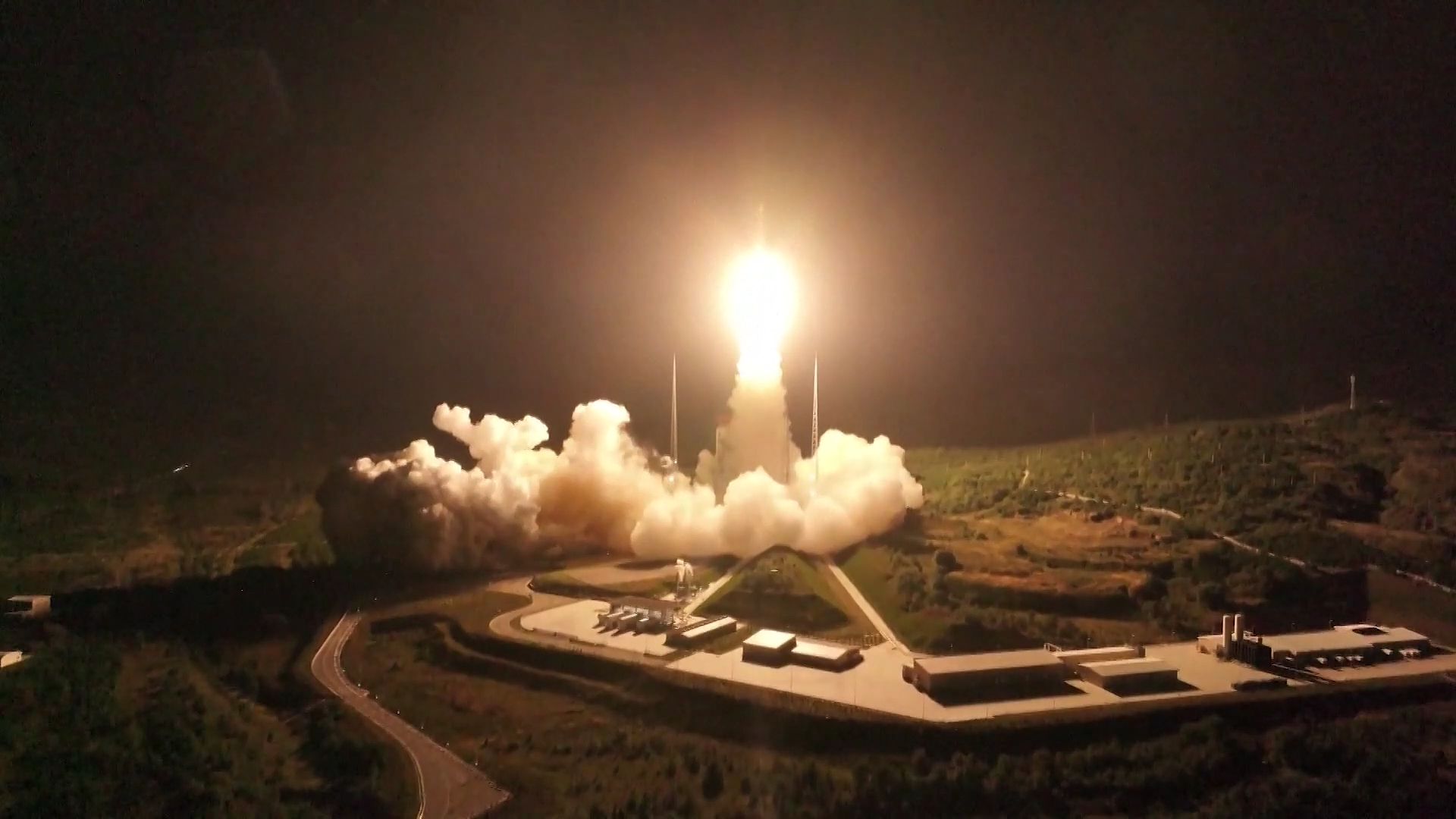 ▲▼2025年9月，中國在山西省太原衛星發射中心使用長征六號運載火箭，成功將遙感衛星發射升空。（圖／VCG）